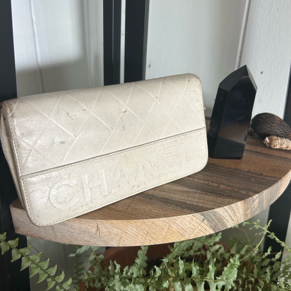 White Leather Chanel Zip Wallet